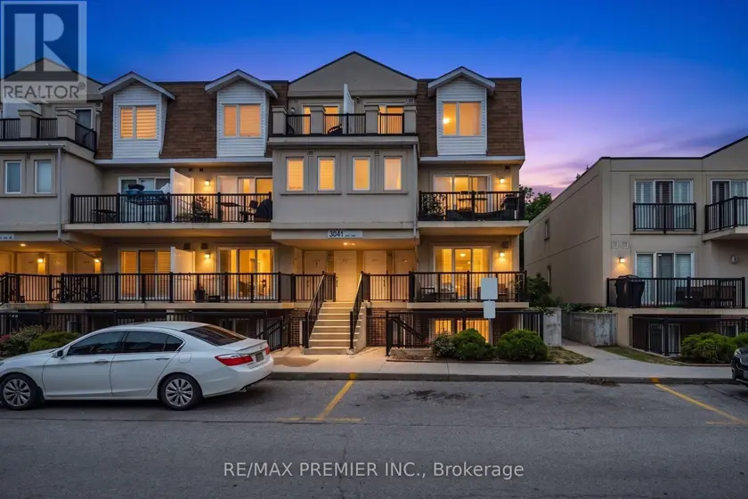 Townhouse at 2072 - 3041 FINCH AVENUE W, Toronto