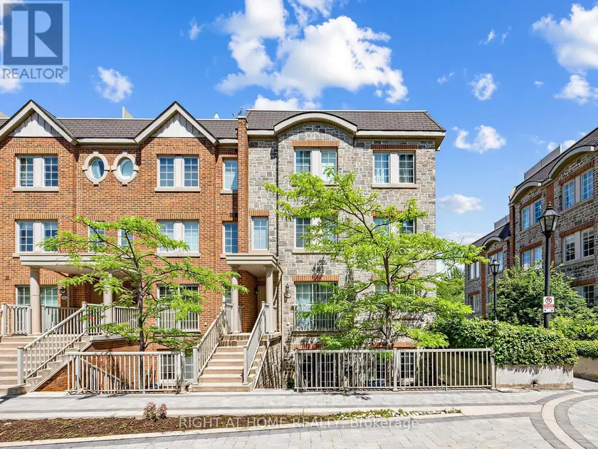 Townhouse at 61 - 95 THE QUEENSWAY, Toronto