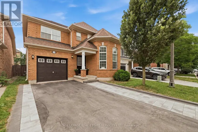 Detached at 2382 FALKLAND CRESCENT, Oakville