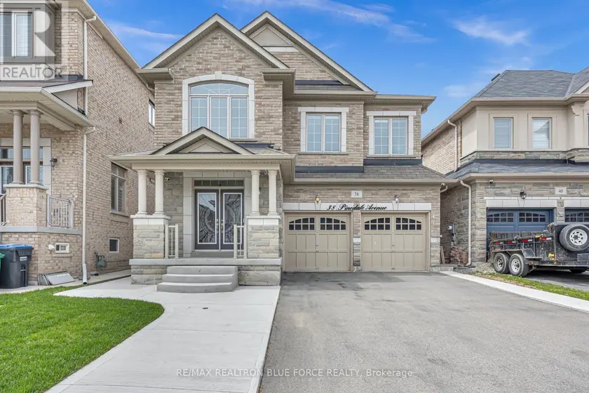 Detached at 38 PINEDALE AVENUE, Caledon