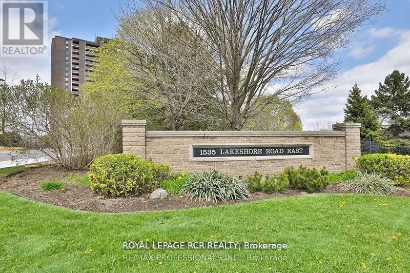 Apartment at 205 - 1535 LAKESHORE ROAD E, Mississauga