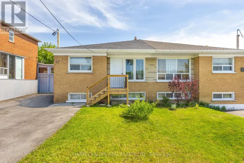 Semi-Detached/Link at 29 GILTSPUR DRIVE, Toronto