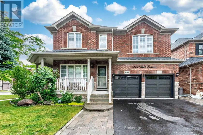 Detached at 1244 FIELD DRIVE, Milton