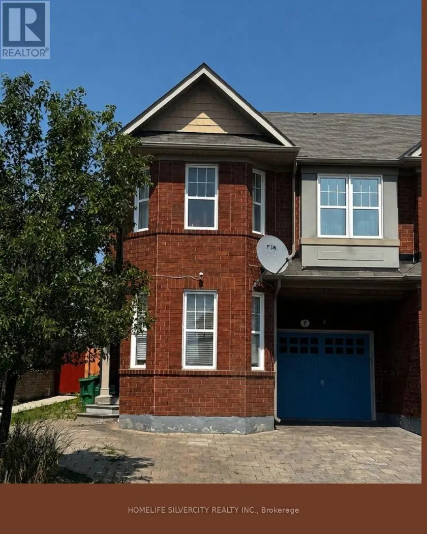Semi-Detached/Link at 7 BIDDENS SQUARE, Brampton