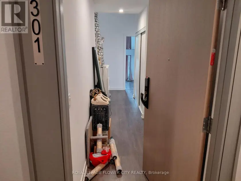 Apartment at 301 - 370 MARTHA STREET, Burlington