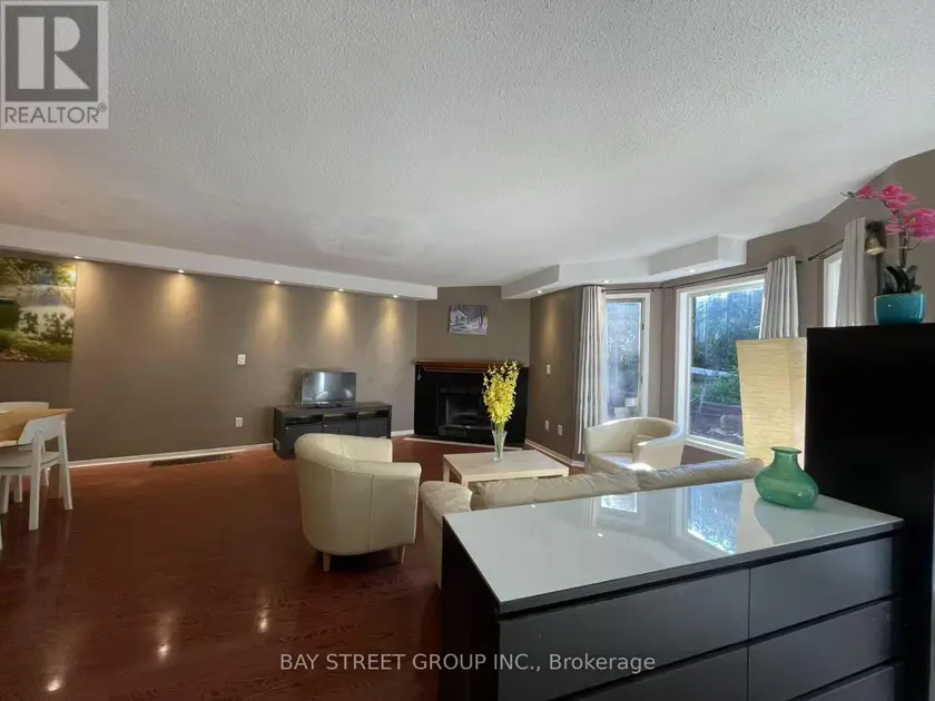 Townhouse at 2589 ADDINGHAM CRESCENT, Oakville