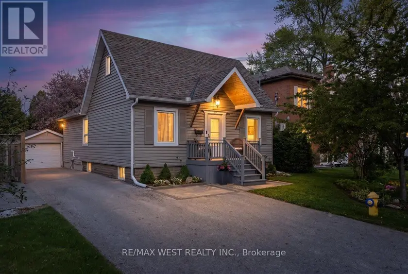 Detached at 35 GORT AVENUE, Toronto (Alderwood)