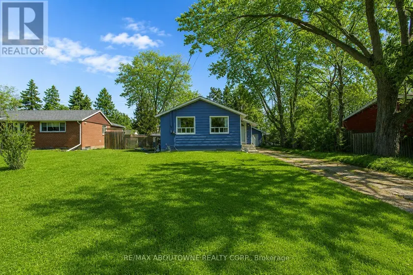 Detached at 114 RINGWOOD ROAD, Oakville