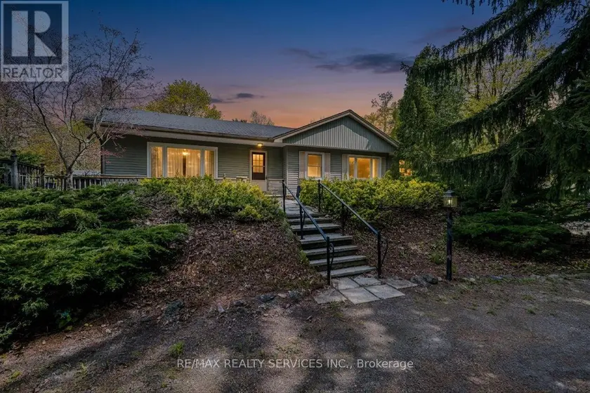 Detached at 1368 2 SIDE ROAD, Burlington