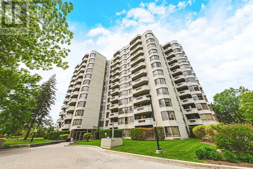 Apartment at 101 - 1201 NORTH SHORE BOULEVARD E, Burlington