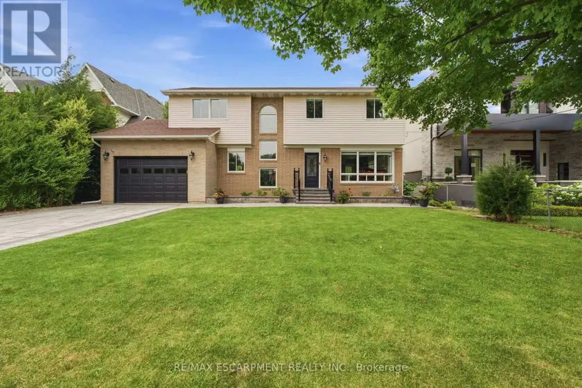 Detached at 513 MAPLEHURST AVENUE, Oakville