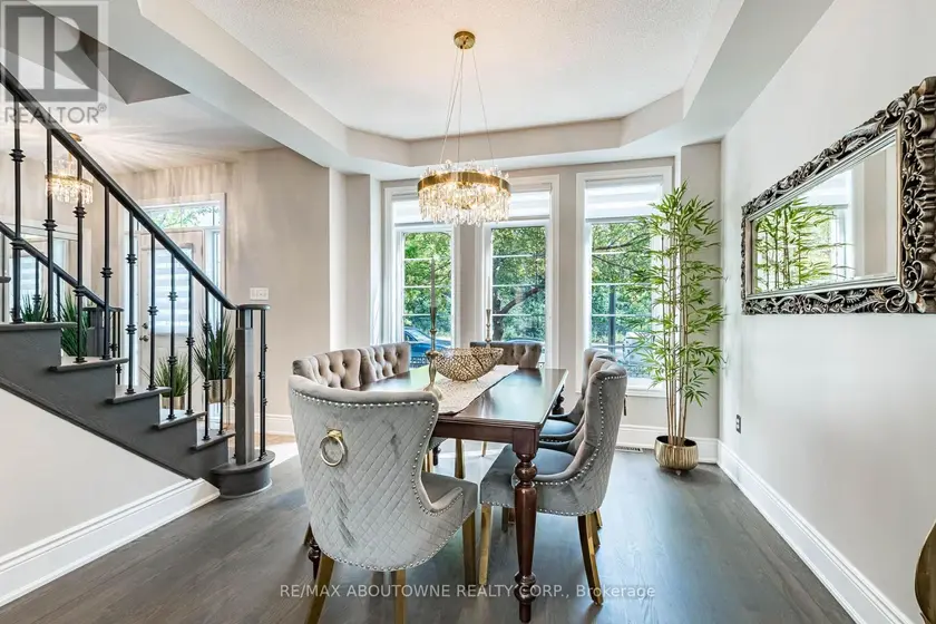 Townhouse at 5550 TENTH LINE W, Mississauga
