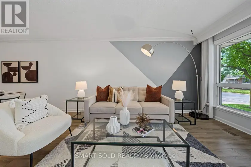 Semi-Detached/Link at 1 CAMEO CRESCENT, Toronto (Rockcliffe-Smythe)
