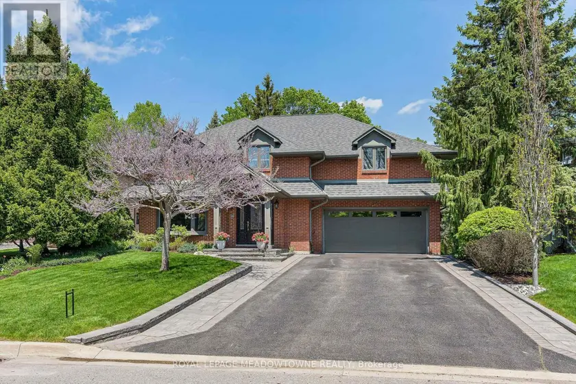 Detached at 33 HESLOP COURT, Halton Hills