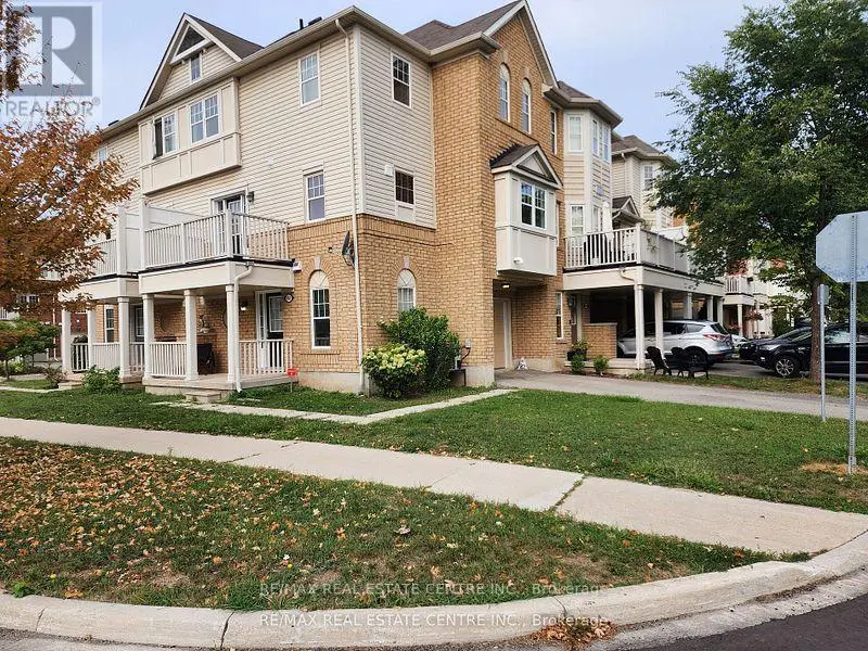 Townhouse at 950 BURGESS GARDENS, Milton