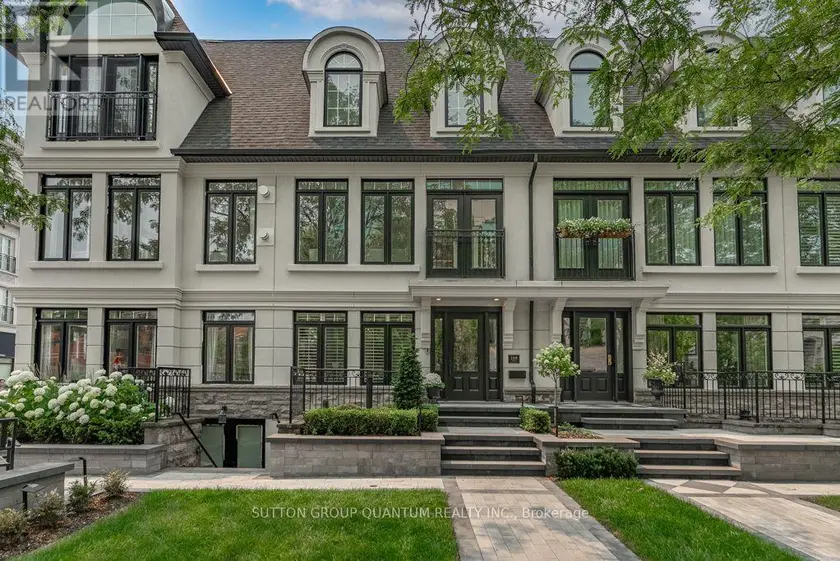 Townhouse at 146 REYNOLDS STREET, Oakville