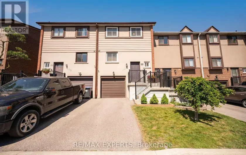 Townhouse at 15 - 161 MOREGATE CRESCENT, Brampton