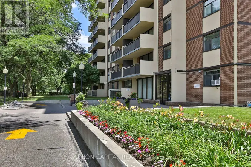 Apartment at 711 - 5 FRITH ROAD, Toronto