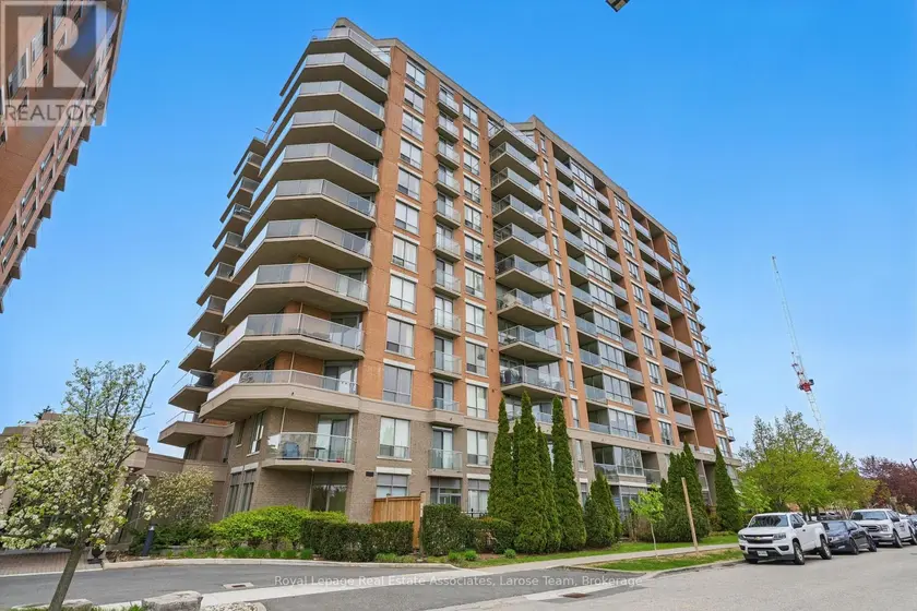 Apartment at 709 - 1140 PARKWEST PLACE, Mississauga