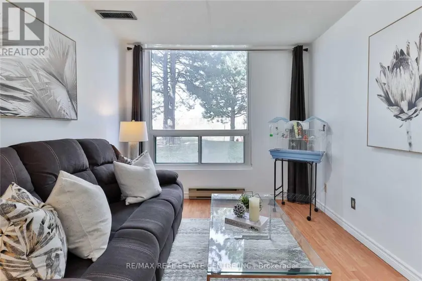 Apartment at 103 - 4450 TUCANA COURT, Mississauga (Hurontario)