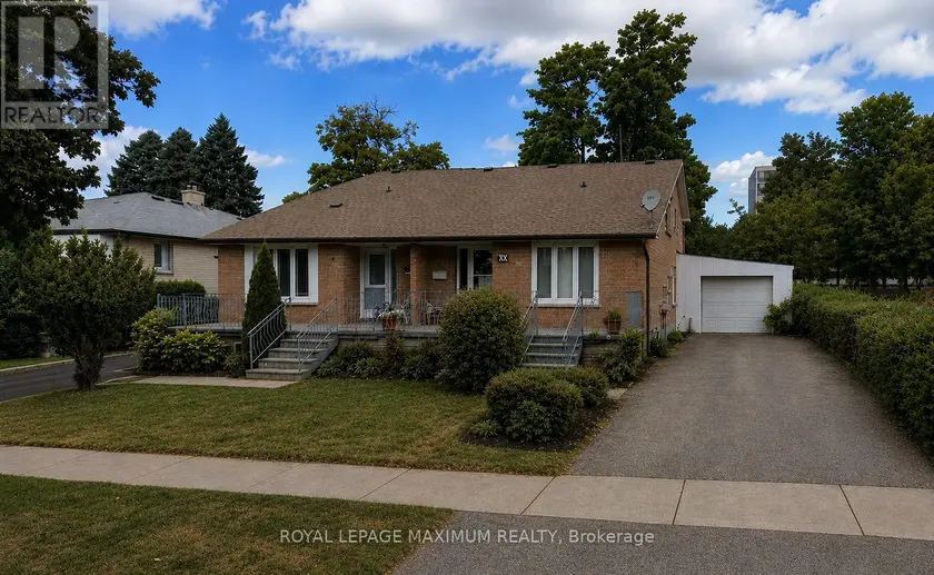 Semi-Detached/Link at 40 BROADOAKS DRIVE, Toronto