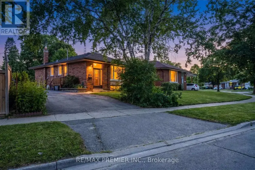 Detached at 35 BARKWIN DRIVE, Toronto