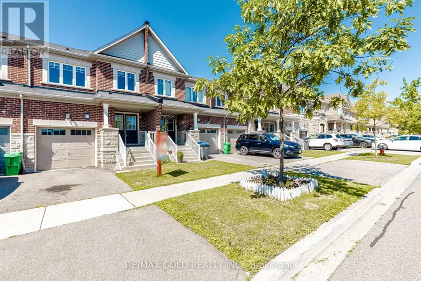 Townhouse at 22 CLINTON STREET, Brampton