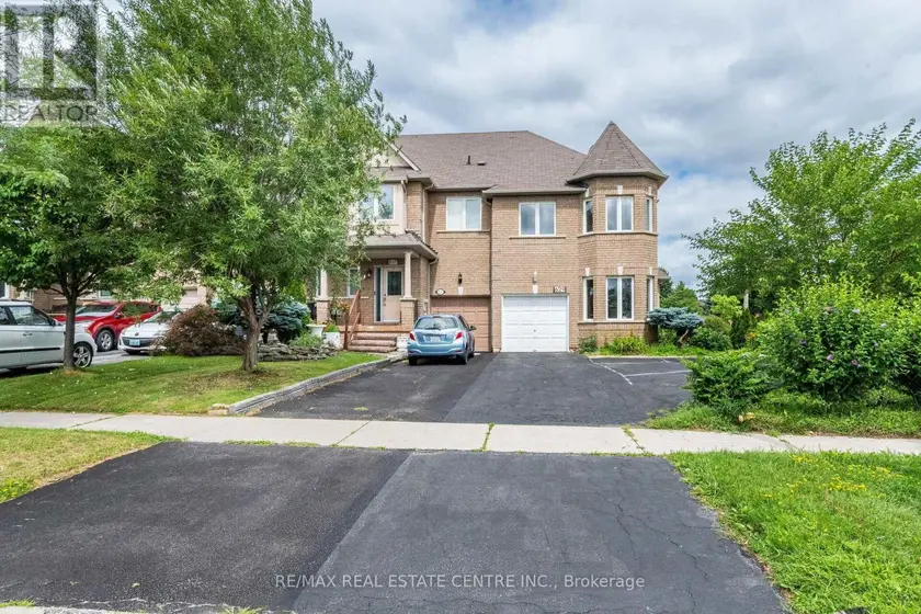 Townhouse at 629 LUMBERTON CRESCENT, Mississauga