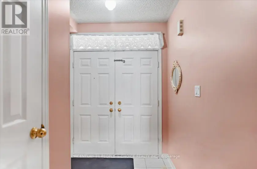 Semi-Detached/Link at 33 PENGUIN LANE, Brampton