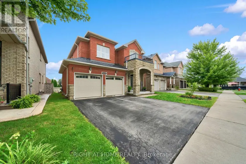 Detached at 1030 LONSDALE LANE, Oakville