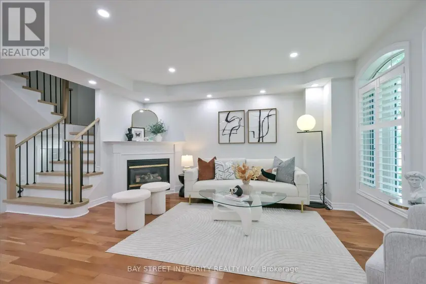 Semi-Detached/Link at 208 GEORGIAN DRIVE, Oakville