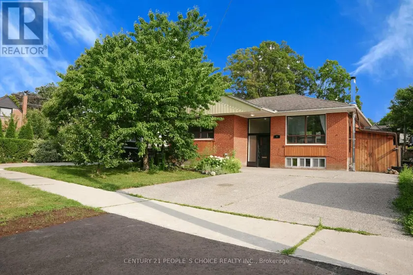 Detached at 7 NORTH HEIGHTS ROAD, Toronto