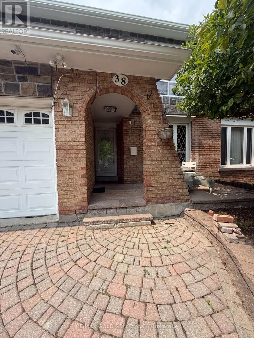 Semi-Detached/Link at MAIN - 38 CARTER DRIVE, Brampton