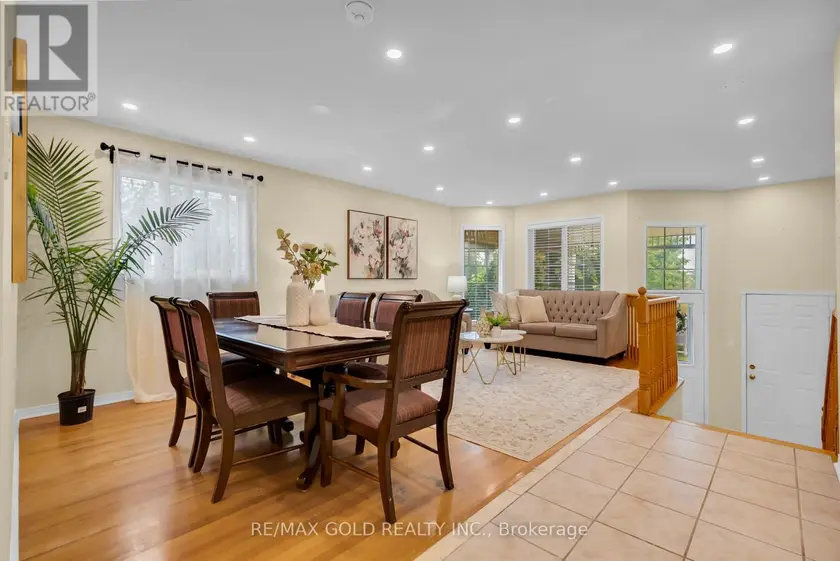 Detached at 74 FLETCHERS CREEK BOULEVARD, Brampton