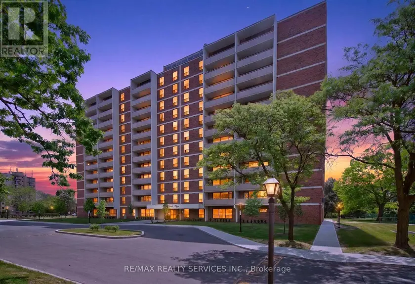 Apartment at 210 - 3120 KIRWIN AVENUE, Mississauga
