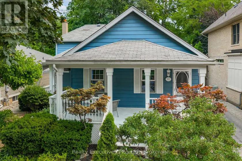 Detached at 322 PINE AVENUE, Oakville