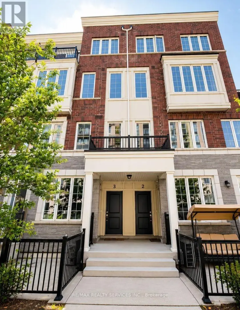 Townhouse at 4 - 2205 LILLYKIN STREET, Oakville