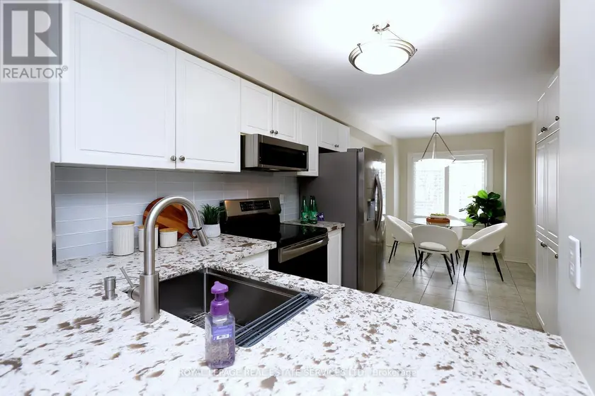 Townhouse at 67 - 1575 SOUTH PARADE COURT, Mississauga