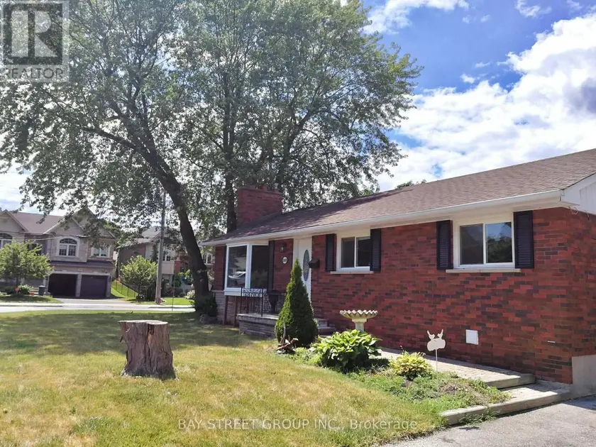Detached at UPPER - 3169 WILLOW LANE, Burlington