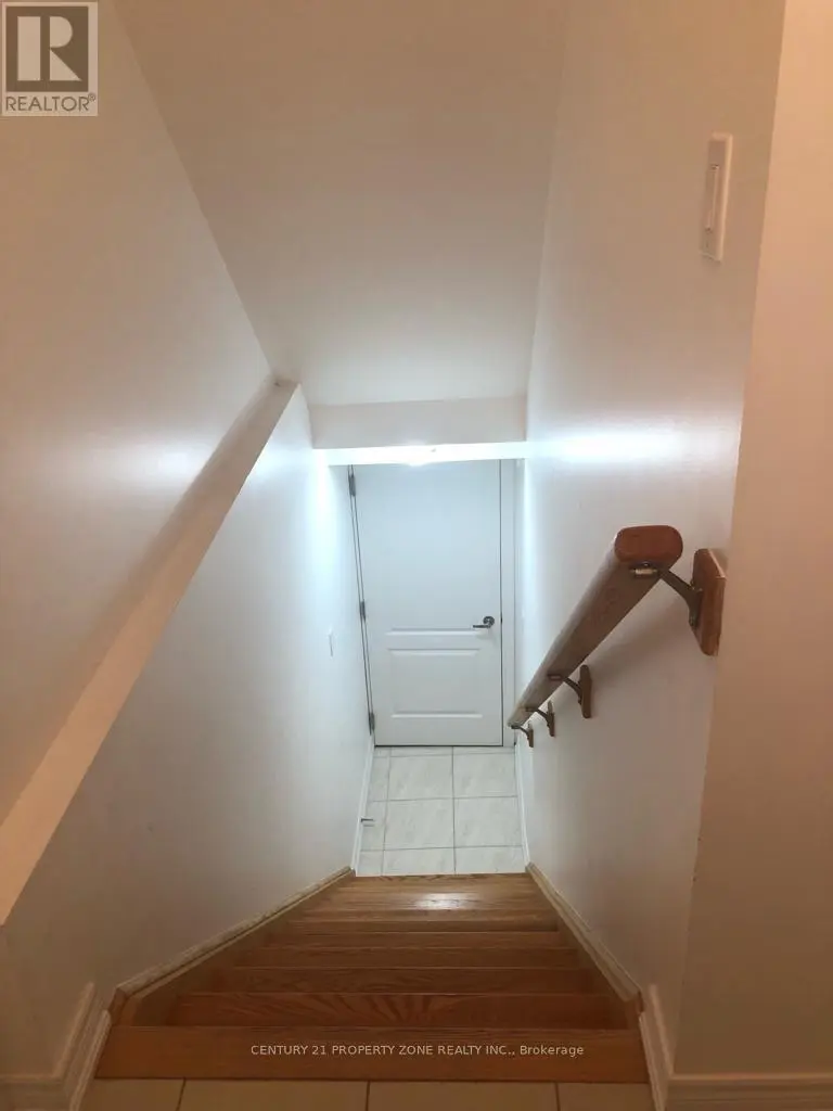 Detached at 19 ANGELGATE ( BASEMENT) ROAD, Brampton