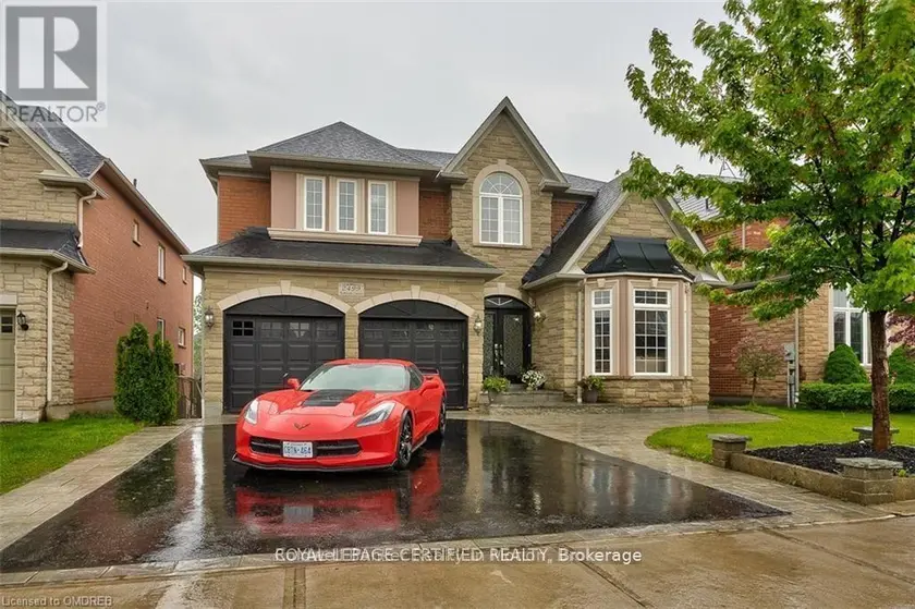 Detached at 2499 HIGHMOUNT CRESCENT, Oakville
