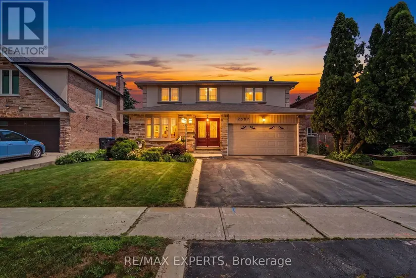 Detached at 2387 CHILSWORTHY AVENUE, Mississauga
