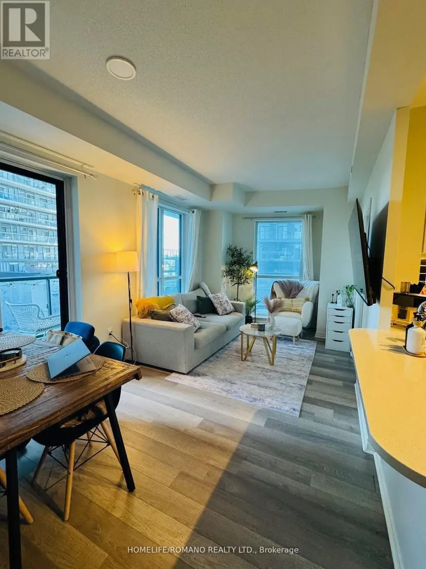 Apartment at 605 - 39 ANNIE CRAIG DRIVE, Toronto