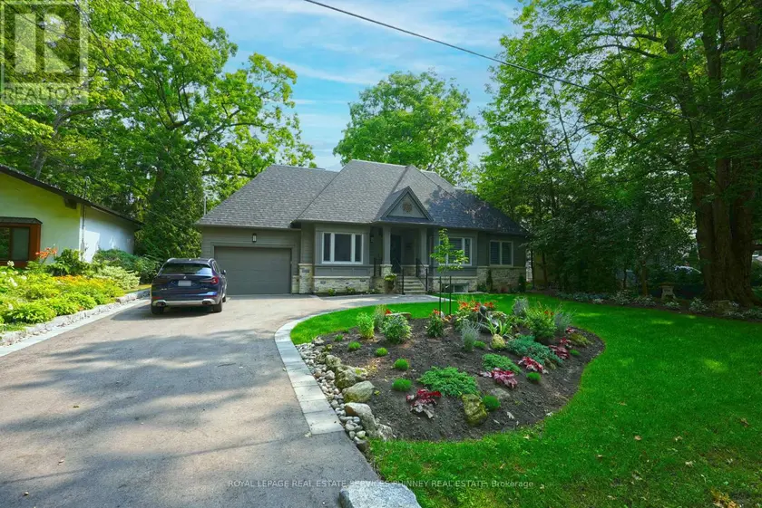 Detached at 1413 QUEEN VICTORIA AVENUE, Mississauga