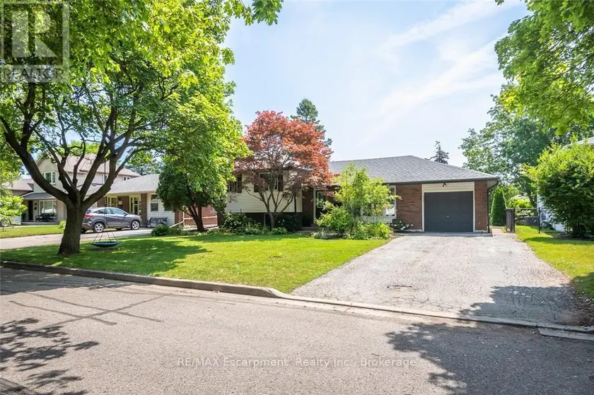 Detached at 5410 CLIVE CRESCENT, Burlington