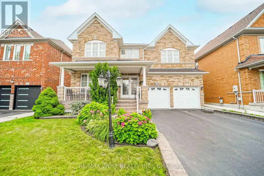 Detached at 63 LOCKHEED CRESCENT, Brampton