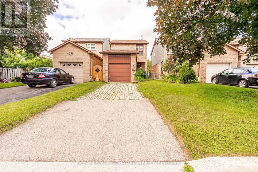 Semi-Detached/Link at 4040 SILVERHAZE ROAD, Mississauga