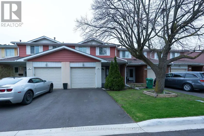 Townhouse at 87 - 87 CARISBROOKE COURT, Brampton