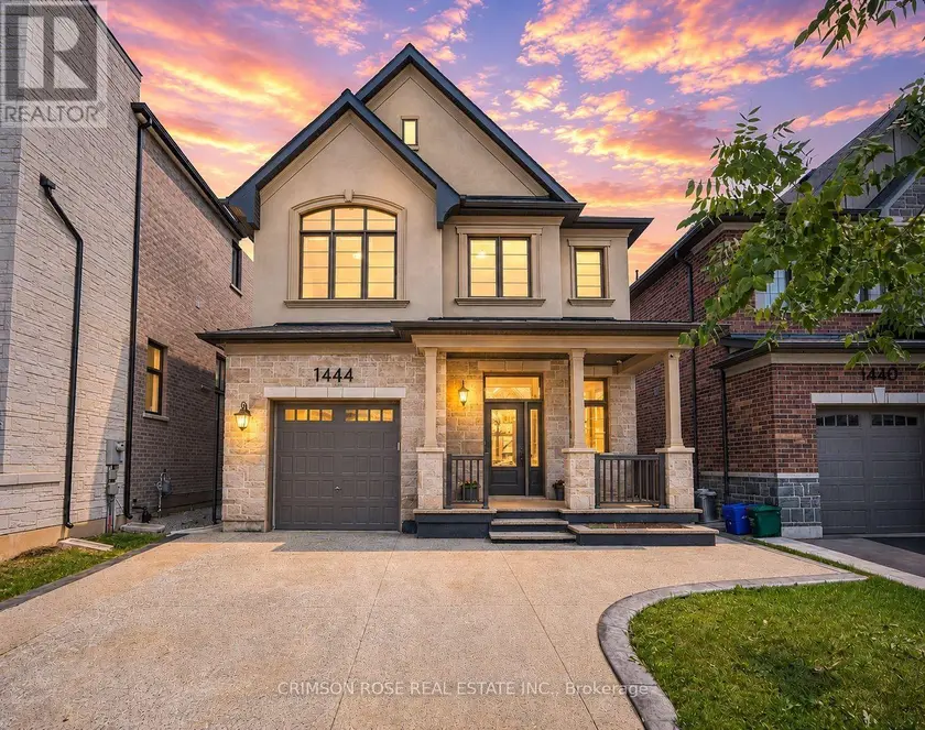 Detached at 1444 VARELAS PASSAGE, Oakville