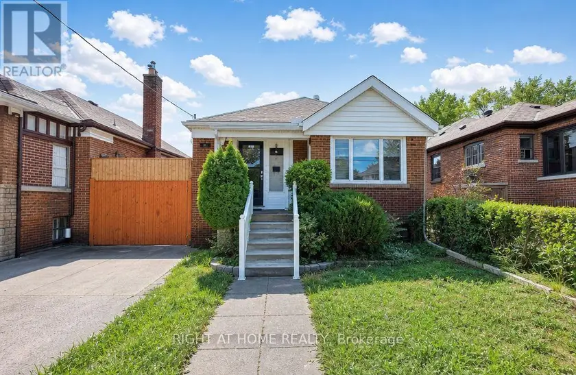 Detached at 1788 KEELE STREET, Toronto